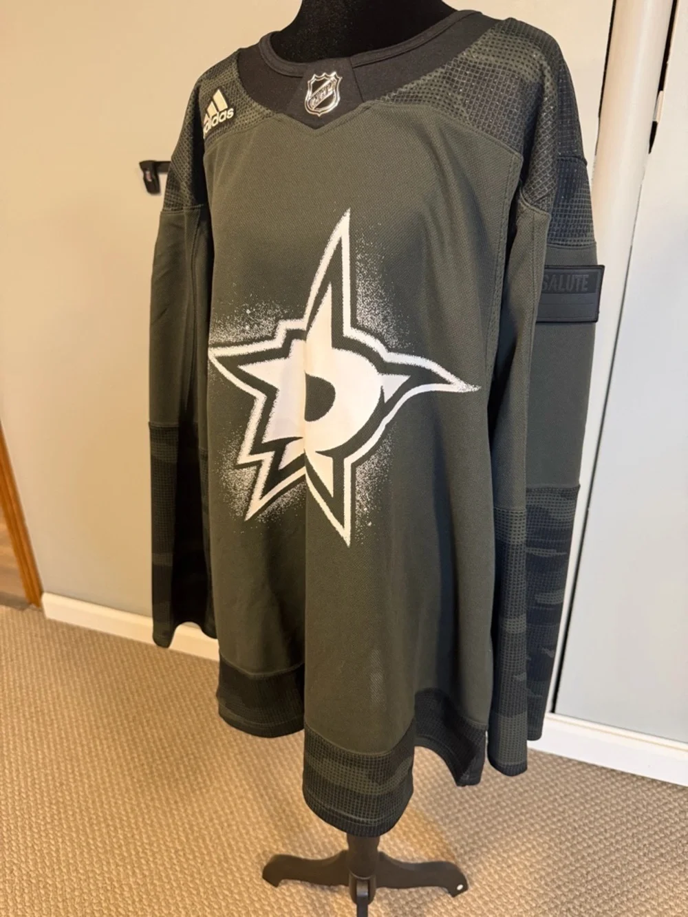 Adidas NHL Dallas Stars Camo Salute Hockey Jersey Size 52 Aeroready NWT
